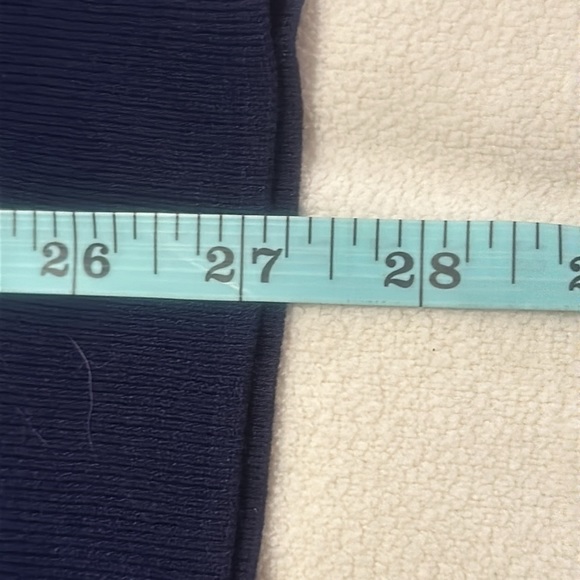 NWT navy en Thread light collared v neck sweater size large - Picture 7 of 7